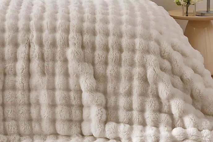 Merinos Angora Kürk Bubble Tavşan Tüyü Battaniye 220X240 Kutulu Bej - 2
