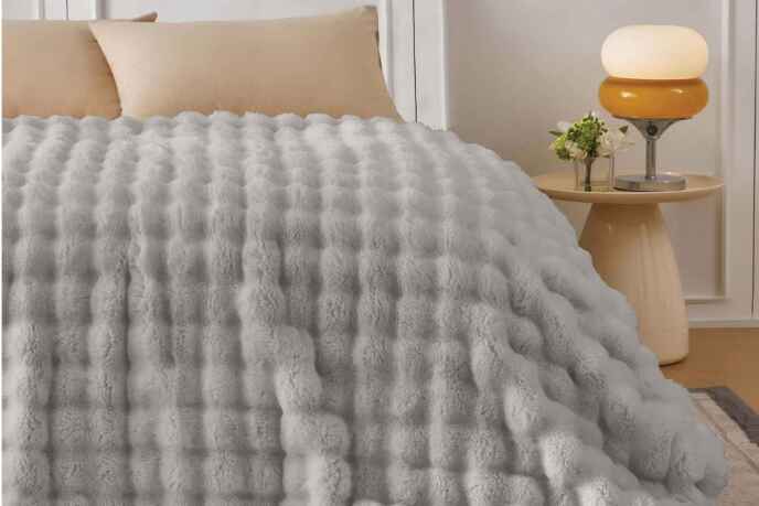 Merinos Angora Kürk Bubble Tavşan Tüyü Battaniye 220X240 Kutulu Gri - 1